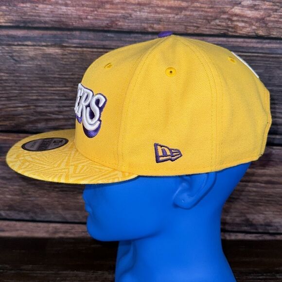 New Era Los Angeles Lakers 9Fifty SnapBack Cap - Picture 6 of 8